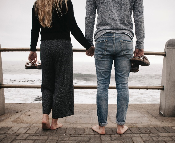 "Cómo mantener la conexión emocional en el matrimonio a pesar de la distancia física"